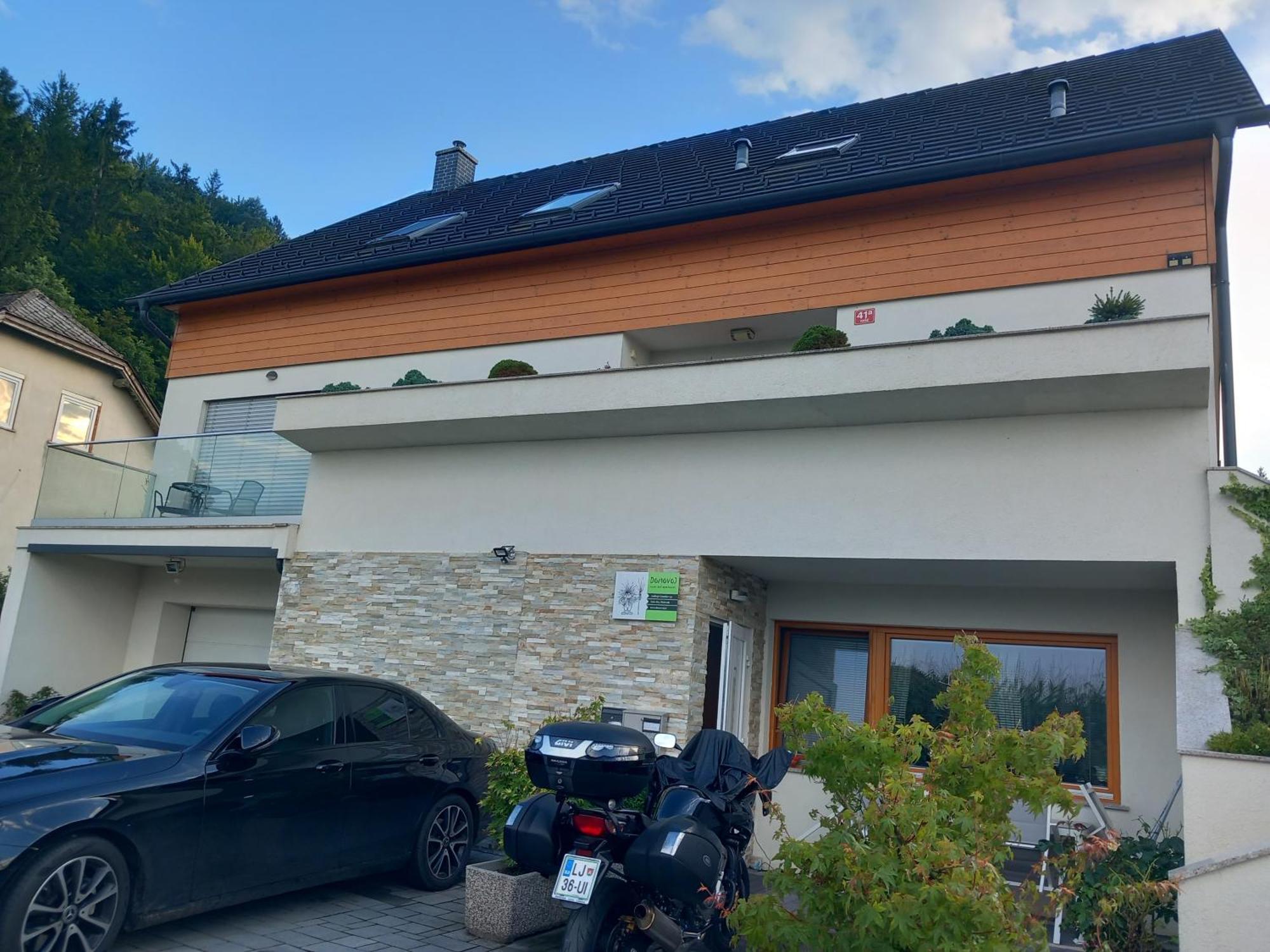 Apartments Domovoj Medvode Eksteriør bilde